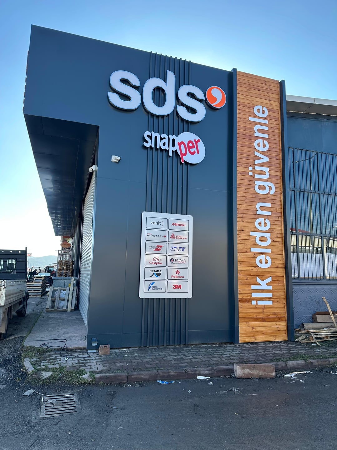 SDS Snapper Fabrika Cephe ve Kutu Harf Tabela